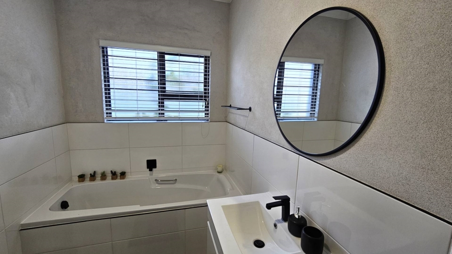 3 Bedroom Property for Sale in Melodie North West